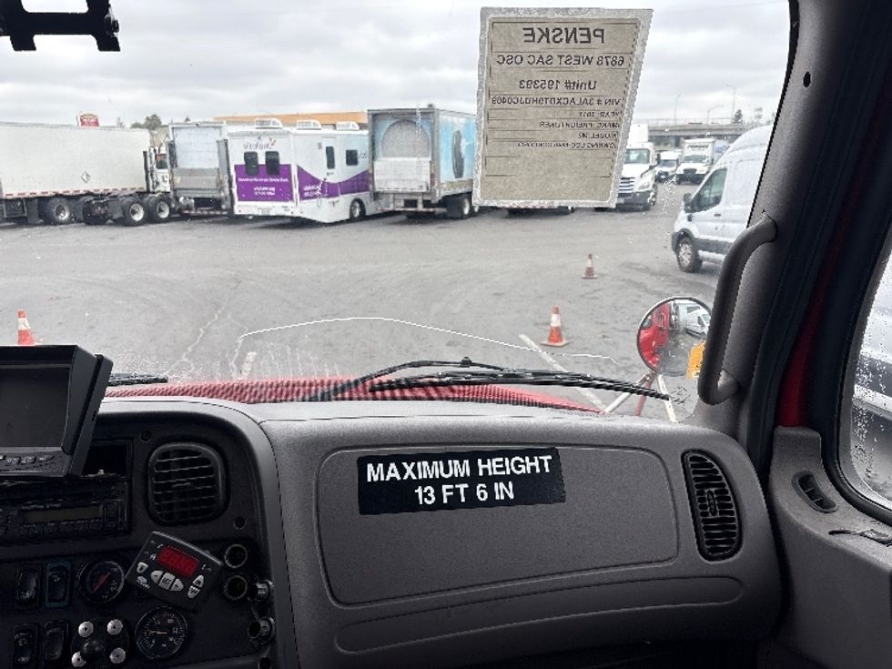 Refrigerated Truck-Light and Medium Duty Trucks-Freightliner-2017-M2-West Sacramento-CA-169,075\n\t\tmiles-$ 34,000 - Image 19