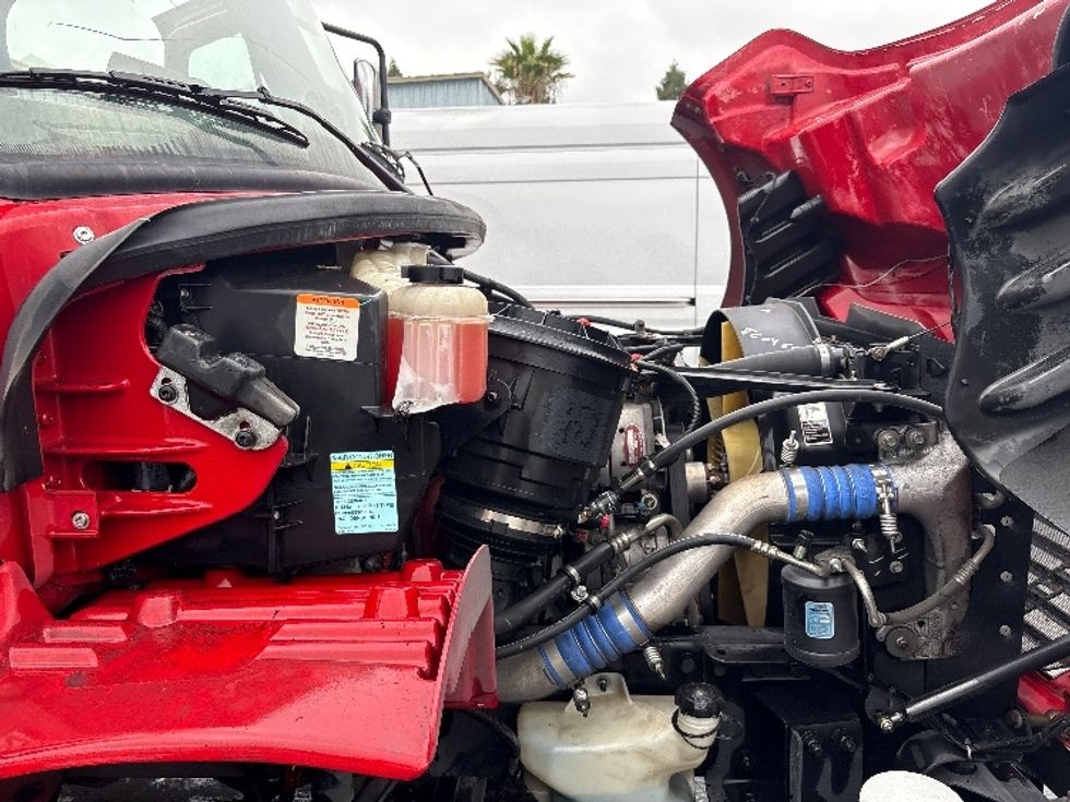 Refrigerated Truck-Light and Medium Duty Trucks-Freightliner-2017-M2-West Sacramento-CA-169,075\n\t\tmiles-$ 34,000 - Image 23
