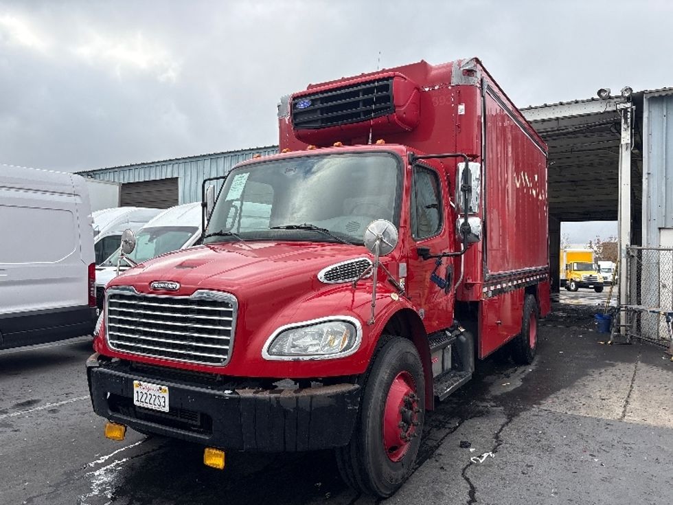 Refrigerated Truck-Light and Medium Duty Trucks-Freightliner-2017-M2-West Sacramento-CA-169,075\n\t\tmiles-$ 34,000 - Image 3