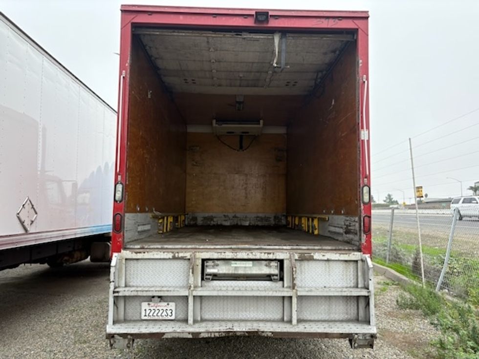 Refrigerated Truck-Light and Medium Duty Trucks-Freightliner-2017-M2-West Sacramento-CA-169,075\n\t\tmiles-$ 34,000 - Image 8