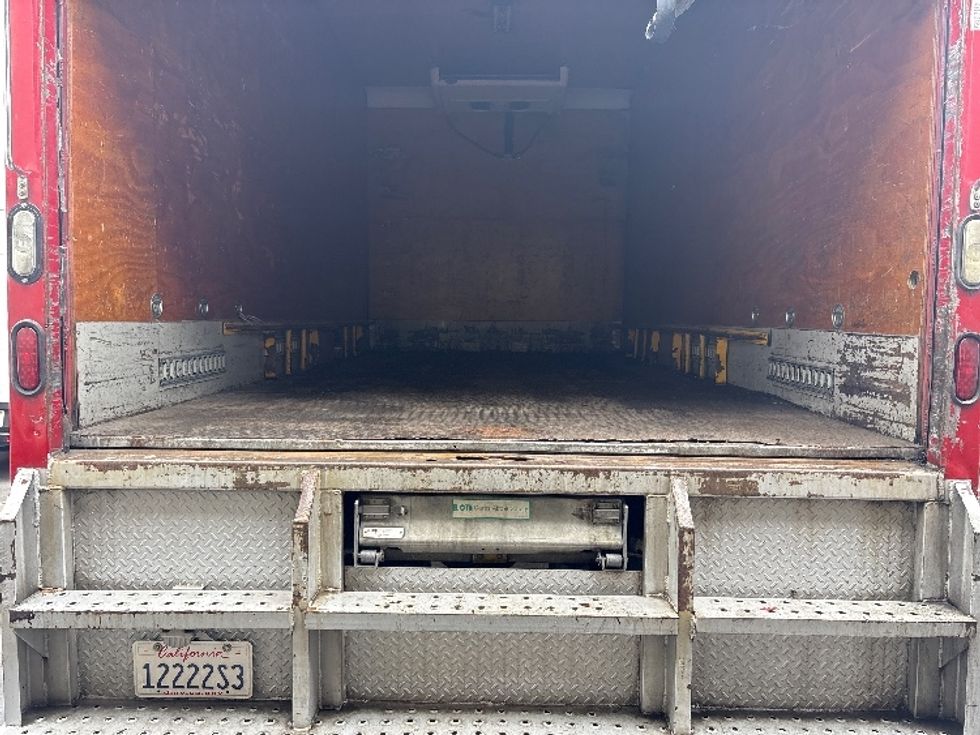 Refrigerated Truck-Light and Medium Duty Trucks-Freightliner-2017-M2-West Sacramento-CA-169,075\n\t\tmiles-$ 34,000 - Image 9