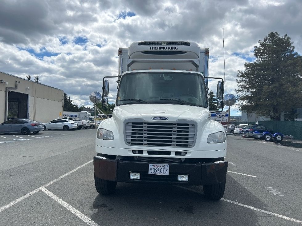 Refrigerated Truck-Light and Medium Duty Trucks-Freightliner-2017-M2-West Sacramento-CA-298,382\n\t\tmiles-$ 44,250 - Image 2