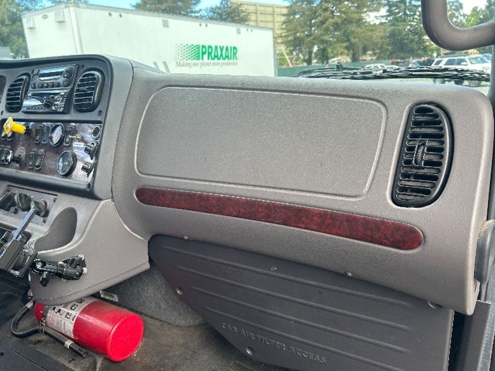 Refrigerated Truck-Light and Medium Duty Trucks-Freightliner-2017-M2-West Sacramento-CA-298,382\n\t\tmiles-$ 44,250 - Image 20