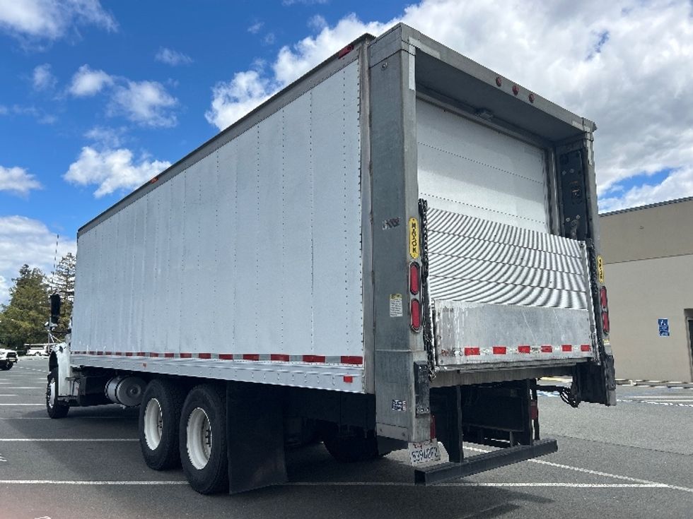Refrigerated Truck-Light and Medium Duty Trucks-Freightliner-2017-M2-West Sacramento-CA-298,382\n\t\tmiles-$ 44,250 - Image 6