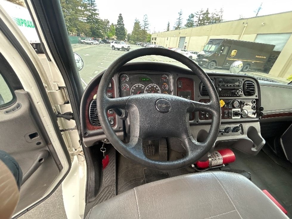 Refrigerated Truck-Light and Medium Duty Trucks-Freightliner-2017-M2-West Sacramento-CA-302,460\n\t\tmiles-$ 43,500 - Image 17