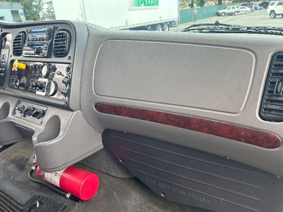 Refrigerated Truck-Light and Medium Duty Trucks-Freightliner-2017-M2-West Sacramento-CA-302,460\n\t\tmiles-$ 43,500 - Image 21