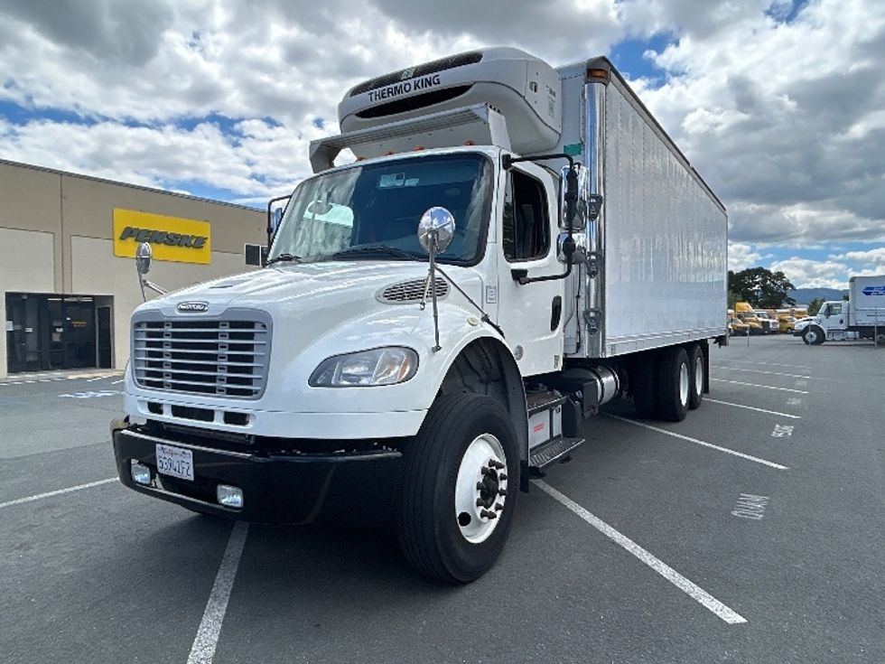 Refrigerated Truck-Light and Medium Duty Trucks-Freightliner-2017-M2-West Sacramento-CA-302,460\n\t\tmiles-$ 43,500 - Image 3