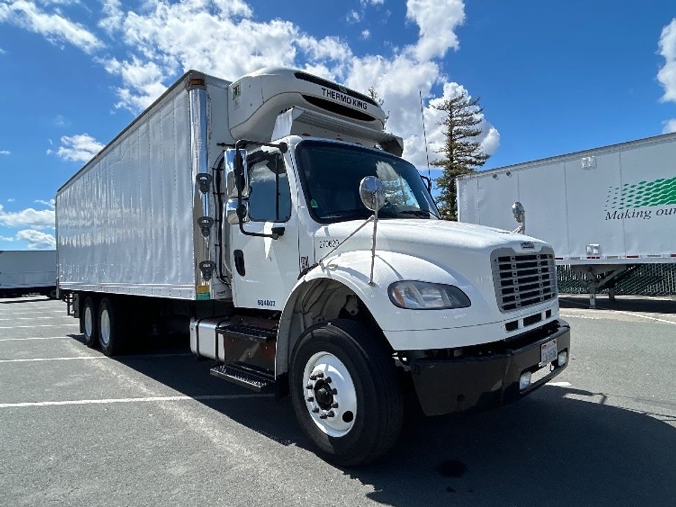 Refrigerated Truck-Light and Medium Duty Trucks-Freightliner-2017-M2-West Sacramento-CA-322,520\n\t\tmiles-$ 41,000 - Image 1