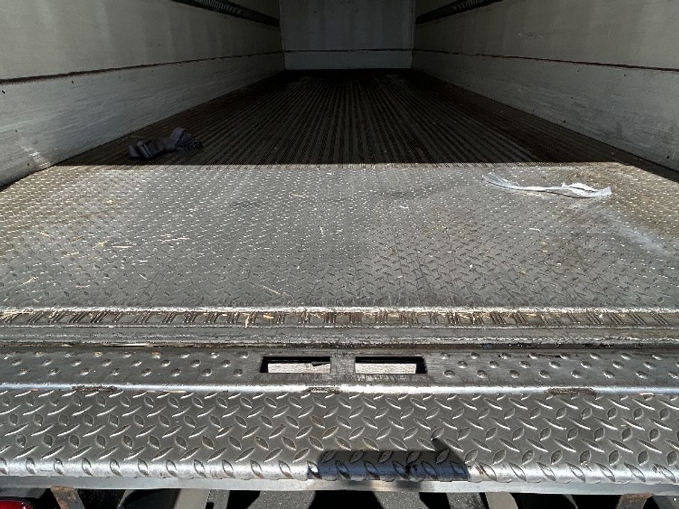 Refrigerated Truck-Light and Medium Duty Trucks-Freightliner-2017-M2-West Sacramento-CA-322,520\n\t\tmiles-$ 41,000 - Image 10