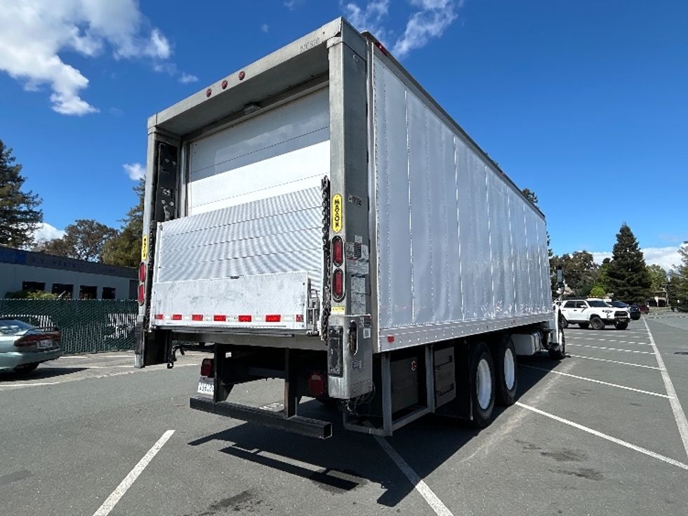 Refrigerated Truck-Light and Medium Duty Trucks-Freightliner-2017-M2-West Sacramento-CA-322,520\n\t\tmiles-$ 41,000 - Image 13
