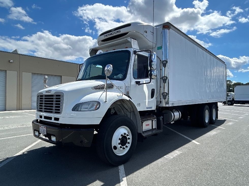 Refrigerated Truck-Light and Medium Duty Trucks-Freightliner-2017-M2-West Sacramento-CA-322,520\n\t\tmiles-$ 41,000 - Image 3