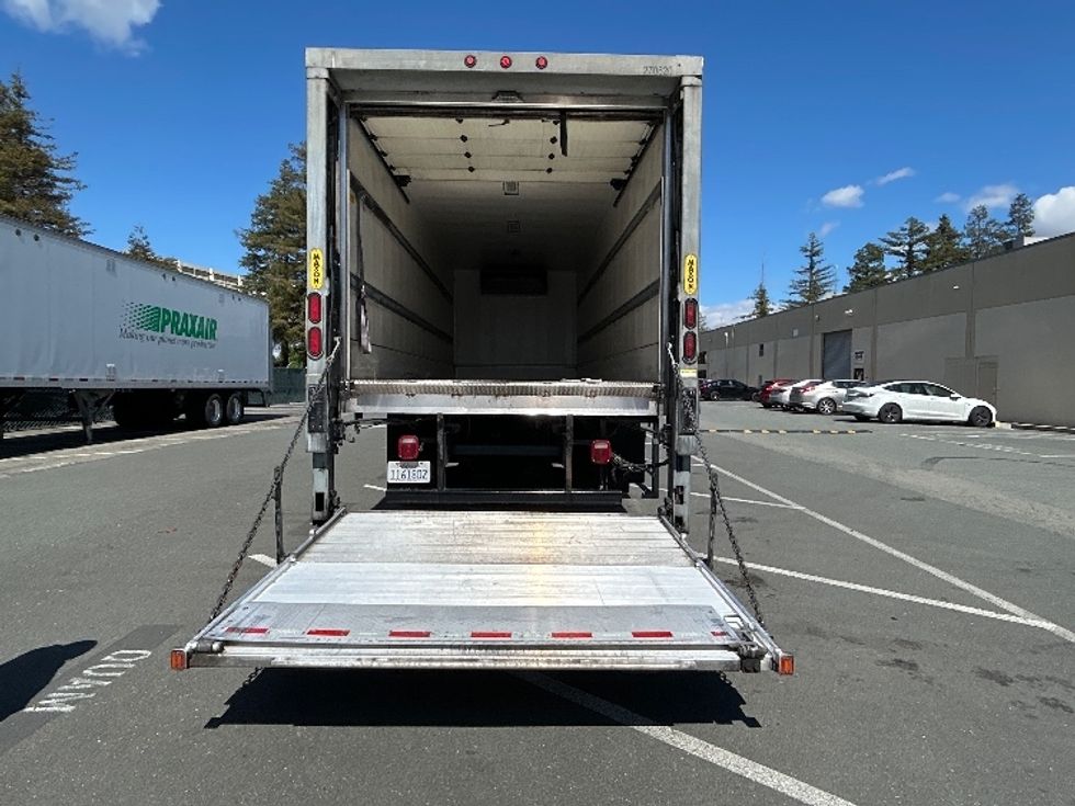 Refrigerated Truck-Light and Medium Duty Trucks-Freightliner-2017-M2-West Sacramento-CA-322,520\n\t\tmiles-$ 41,000 - Image 9