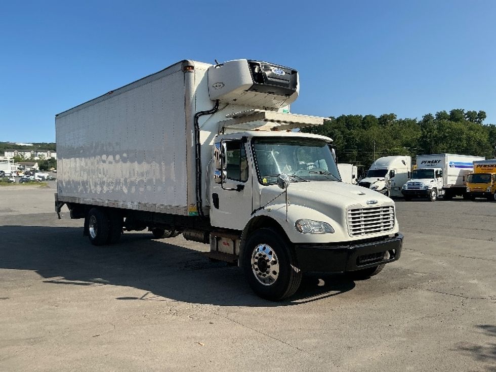 Refrigerated Truck-Light and Medium Duty Trucks-Freightliner-2017-M2-Wilkes Barre-PA-196,151\n\t\tmiles-$ 38,250 - Image 1