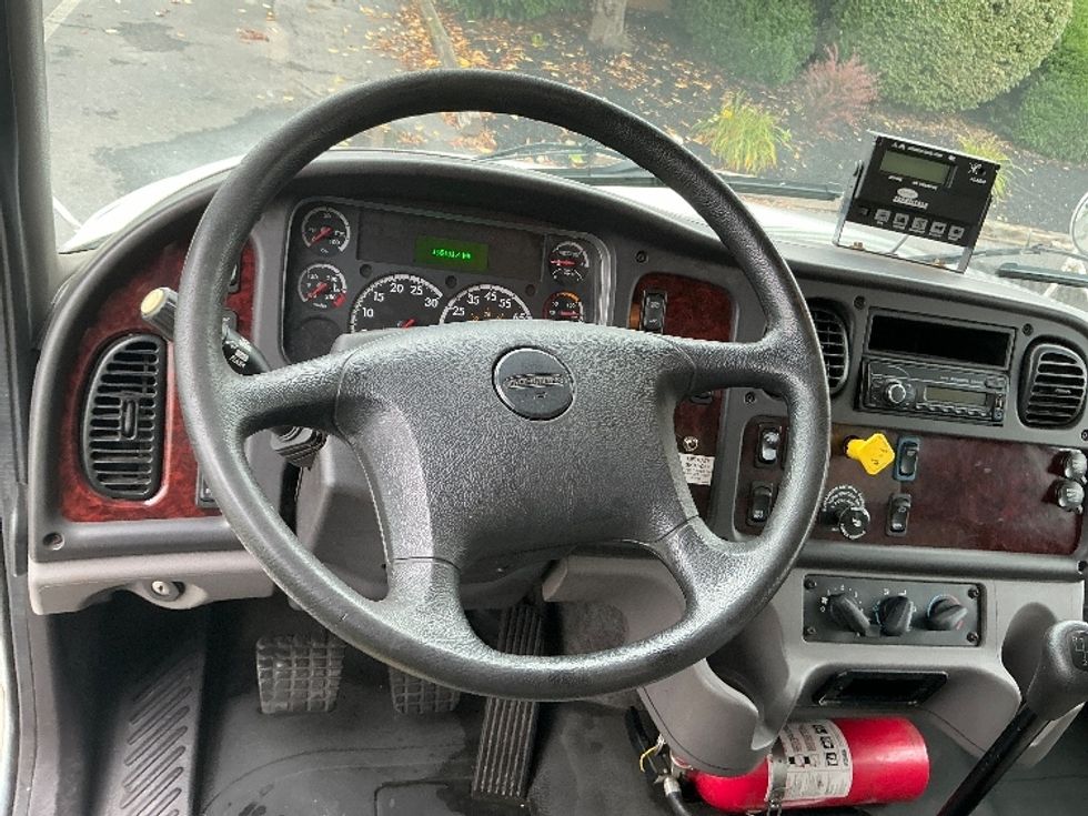 Refrigerated Truck-Light and Medium Duty Trucks-Freightliner-2017-M2-Wilkes Barre-PA-196,151\n\t\tmiles-$ 38,250 - Image 18