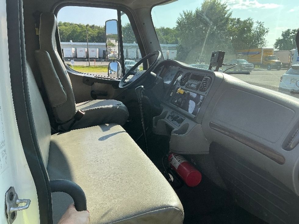 Refrigerated Truck-Light and Medium Duty Trucks-Freightliner-2017-M2-Wilkes Barre-PA-196,151\n\t\tmiles-$ 38,250 - Image 19