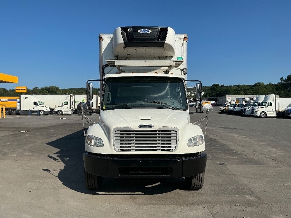 Refrigerated Truck-Light and Medium Duty Trucks-Freightliner-2017-M2-Wilkes Barre-PA-196,151\n\t\tmiles-$ 38,250 - Image 2