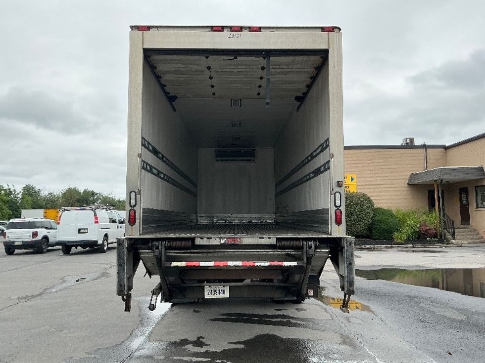 Refrigerated Truck-Light and Medium Duty Trucks-Freightliner-2017-M2-Wilkes Barre-PA-196,151\n\t\tmiles-$ 38,250 - Image 8