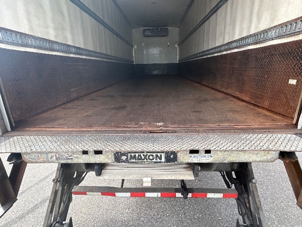 Refrigerated Truck-Light and Medium Duty Trucks-Freightliner-2017-M211264S-Fitchburg-MA-380,697\n\t\tmiles-$ 70,250 - Image 10