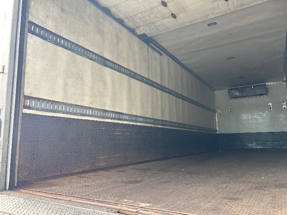 Refrigerated Truck-Light and Medium Duty Trucks-Freightliner-2017-M211264S-Fitchburg-MA-380,697\n\t\tmiles-$ 70,250 - Image 12
