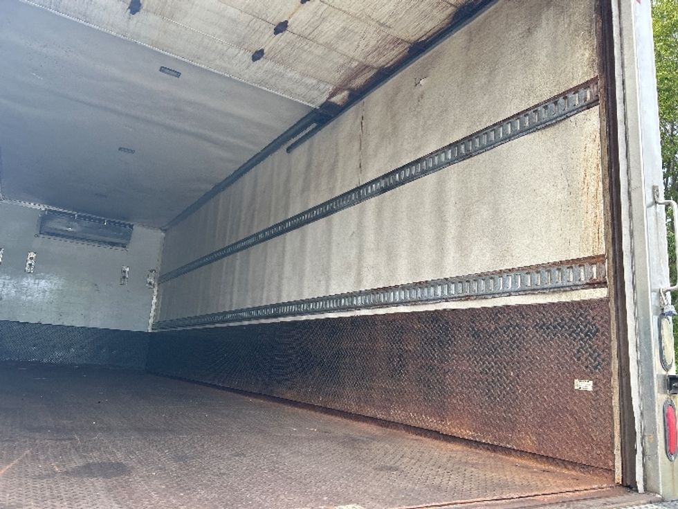 Refrigerated Truck-Light and Medium Duty Trucks-Freightliner-2017-M211264S-Fitchburg-MA-380,697\n\t\tmiles-$ 70,250 - Image 13