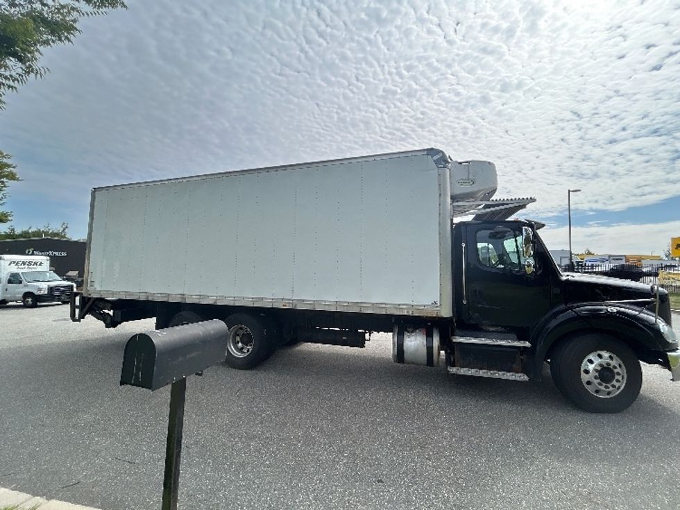 Refrigerated Truck-Light and Medium Duty Trucks-Freightliner-2017-M211264S-Fitchburg-MA-380,697\n\t\tmiles-$ 70,250 - Image 15
