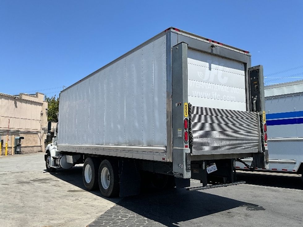 Refrigerated Truck-Light and Medium Duty Trucks-Freightliner-2017-M211264S-West Sacramento-CA-271,285\n\t\tmiles-$ 69,000 - Image 6