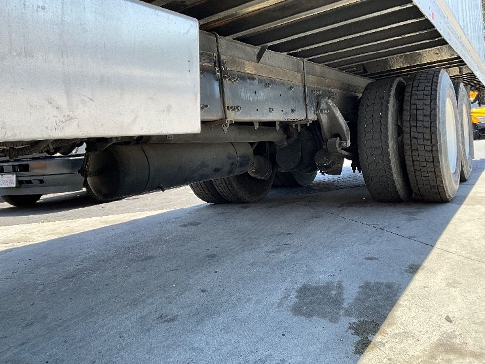 Refrigerated Truck-Light and Medium Duty Trucks-Freightliner-2017-M211264S-West Sacramento-CA-271,285\n\t\tmiles-$ 69,000 - Image 5