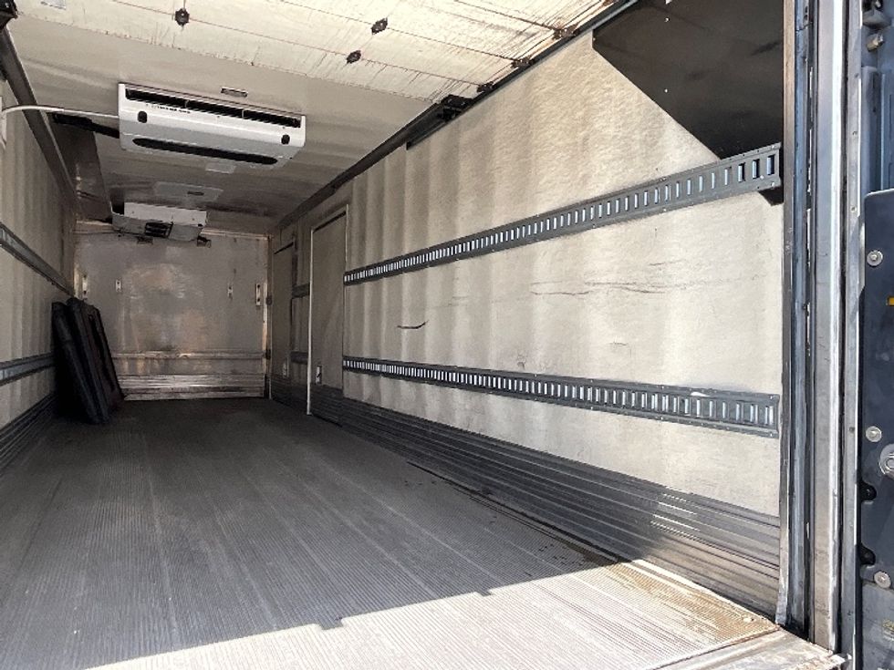 Refrigerated Truck-Light and Medium Duty Trucks-Freightliner-2017-M211264S-West Sacramento-CA-271,285\n\t\tmiles-$ 69,000 - Image 12