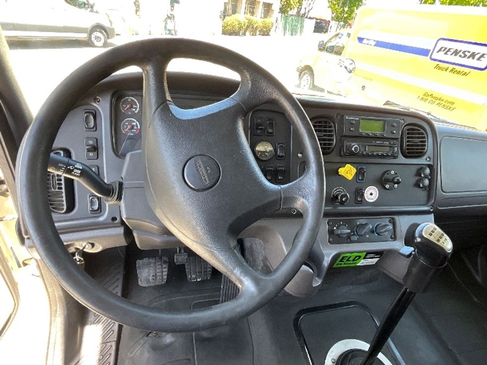 Refrigerated Truck-Light and Medium Duty Trucks-Freightliner-2017-M211264S-West Sacramento-CA-271,285\n\t\tmiles-$ 69,000 - Image 18