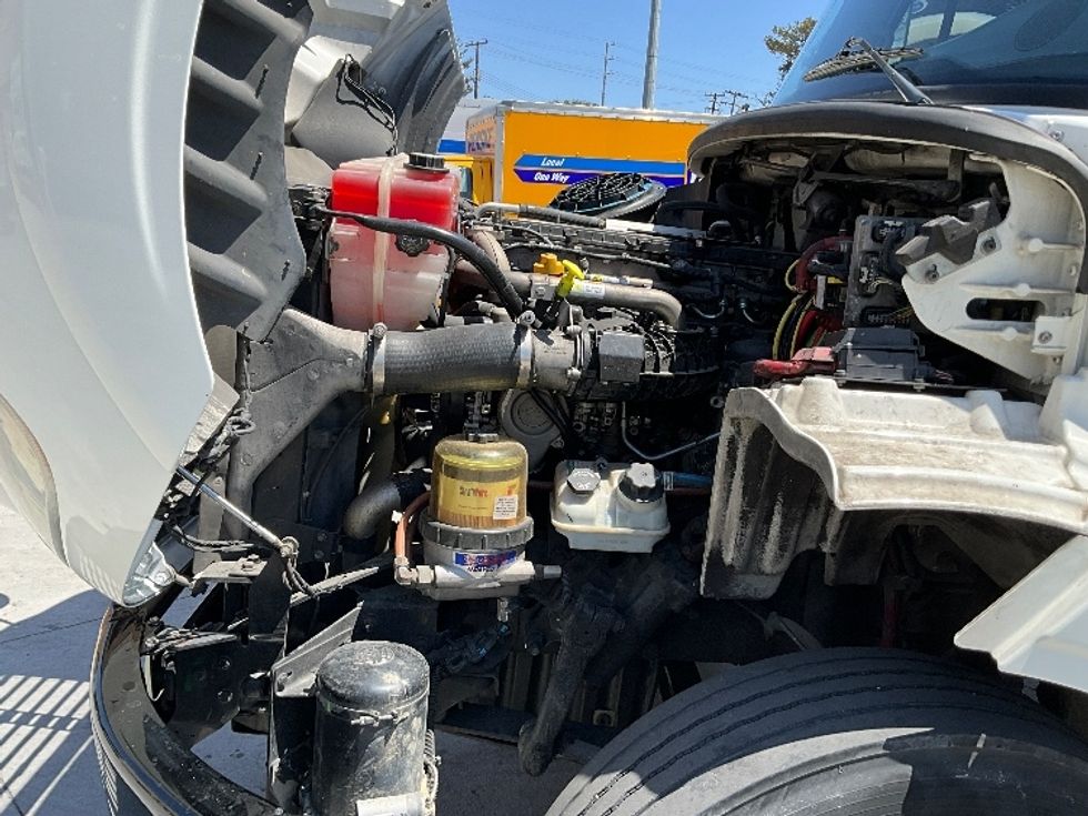 Refrigerated Truck-Light and Medium Duty Trucks-Freightliner-2017-M211264S-West Sacramento-CA-271,285\n\t\tmiles-$ 69,000 - Image 24