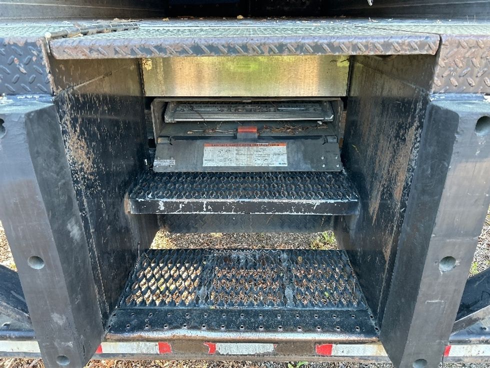 Refrigerated Truck-Light and Medium Duty Trucks-Freightliner-2018-Cascadia X11364S-Atlanta-GA-296,648\n\t\tmiles-$ 87,000 - Image 10