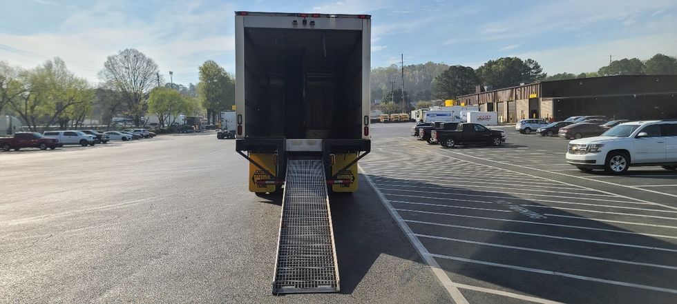 Refrigerated Truck-Light and Medium Duty Trucks-Freightliner-2018-Cascadia X11364S-Atlanta-GA-296,648\n\t\tmiles-$ 87,000 - Image 7