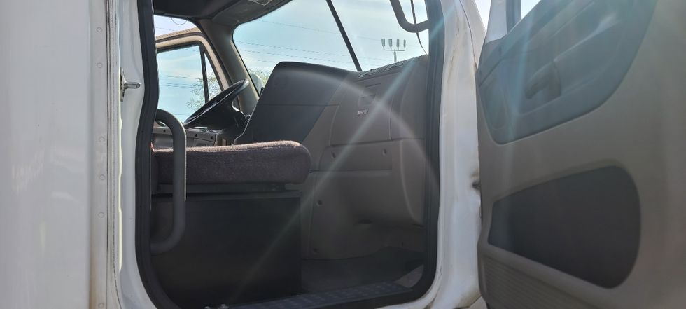 Refrigerated Truck-Light and Medium Duty Trucks-Freightliner-2018-Cascadia X11364S-Atlanta-GA-296,648\n\t\tmiles-$ 87,000 - Image 20