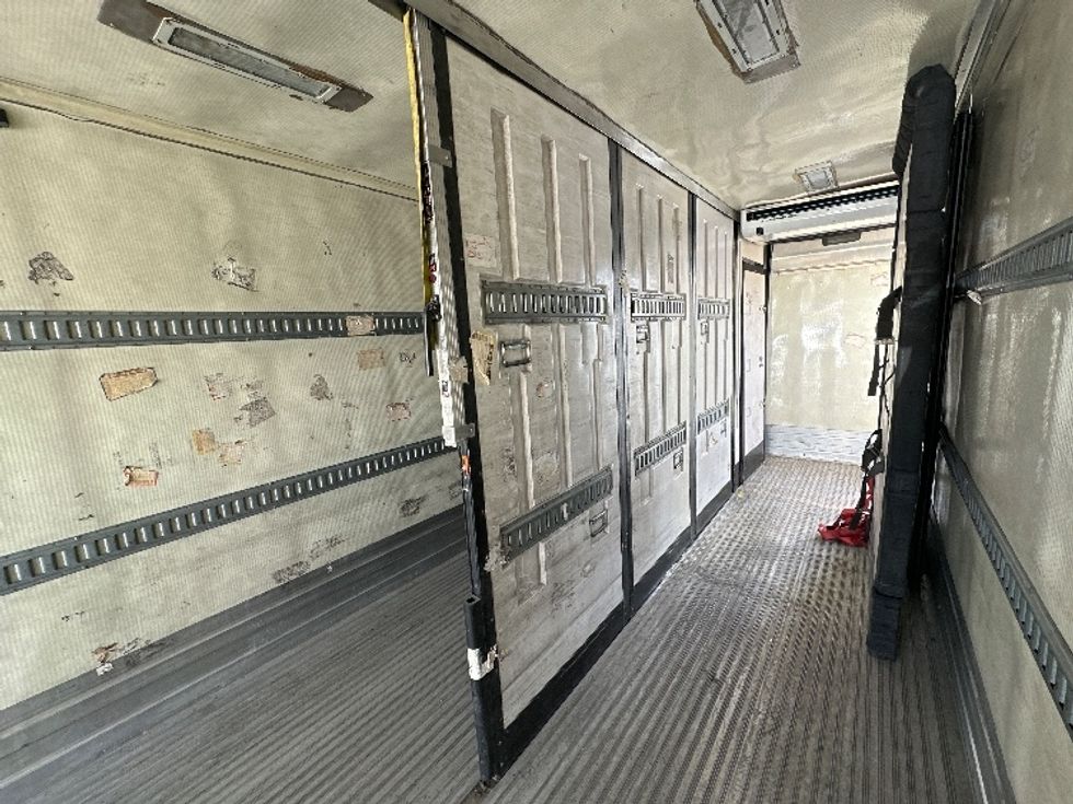 Refrigerated Truck-Light and Medium Duty Trucks-Freightliner-2018-Cascadia X11364S-Atlanta-GA-296,648\n\t\tmiles-$ 87,000 - Image 24