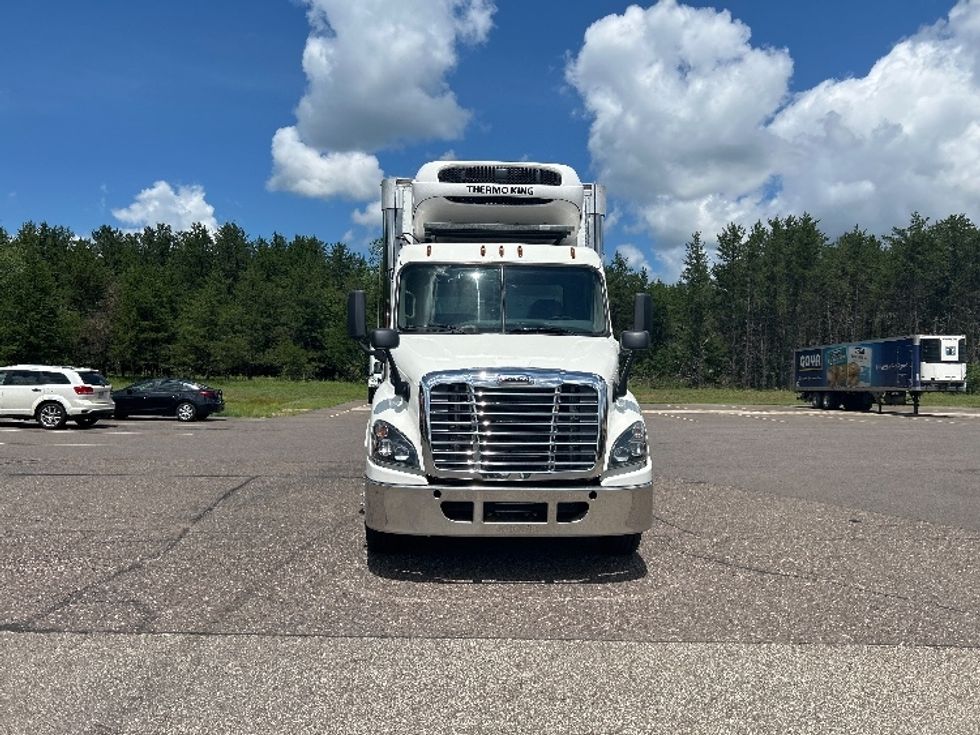 Refrigerated Truck-Light and Medium Duty Trucks-Freightliner-2018-Cascadia X11364S-Brooklyn Park-MN-515,581\n\t\tmiles-$ 73,500 - Image 2