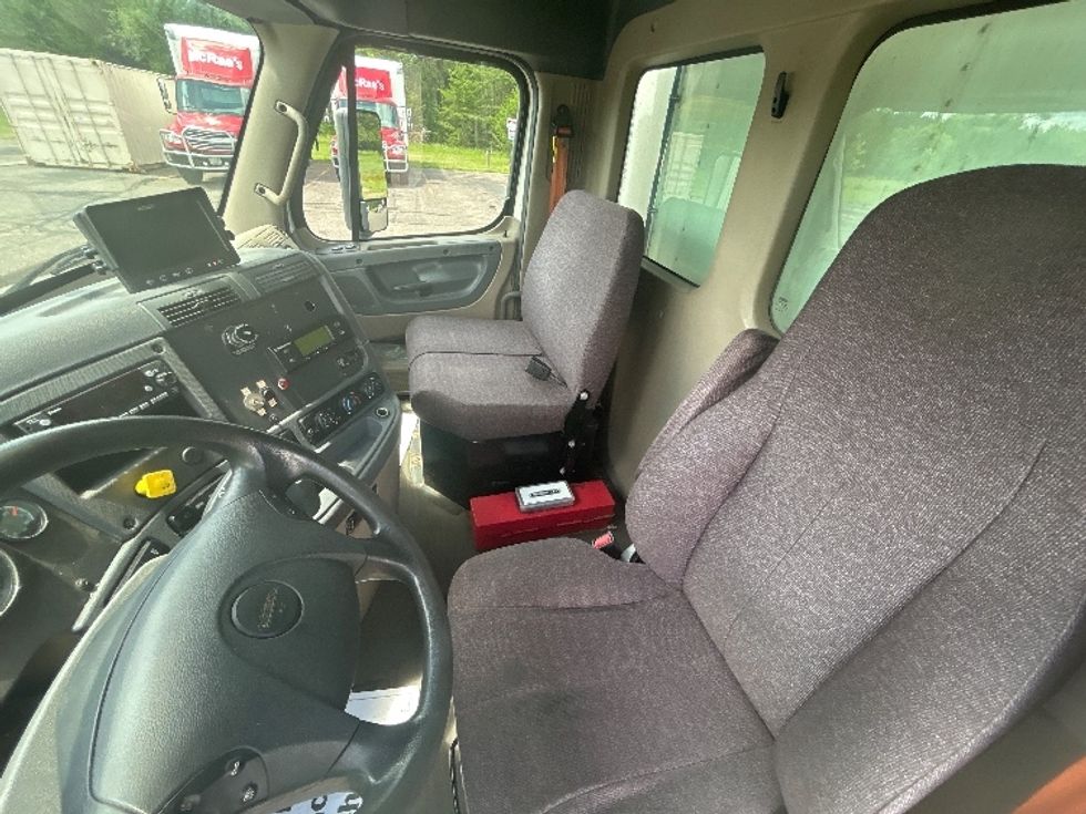 Refrigerated Truck-Light and Medium Duty Trucks-Freightliner-2018-Cascadia X11364S-Brooklyn Park-MN-515,581\n\t\tmiles-$ 73,500 - Image 18