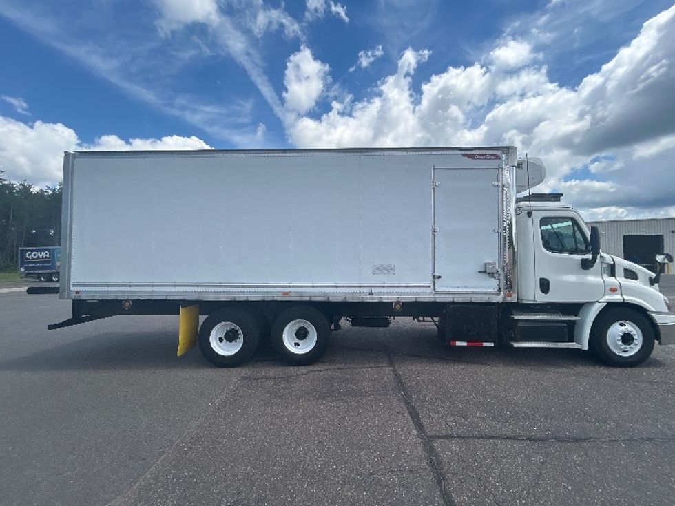 Refrigerated Truck-Light and Medium Duty Trucks-Freightliner-2018-Cascadia X11364S-Brooklyn Park-MN-515,581\n\t\tmiles-$ 73,500 - Image 14