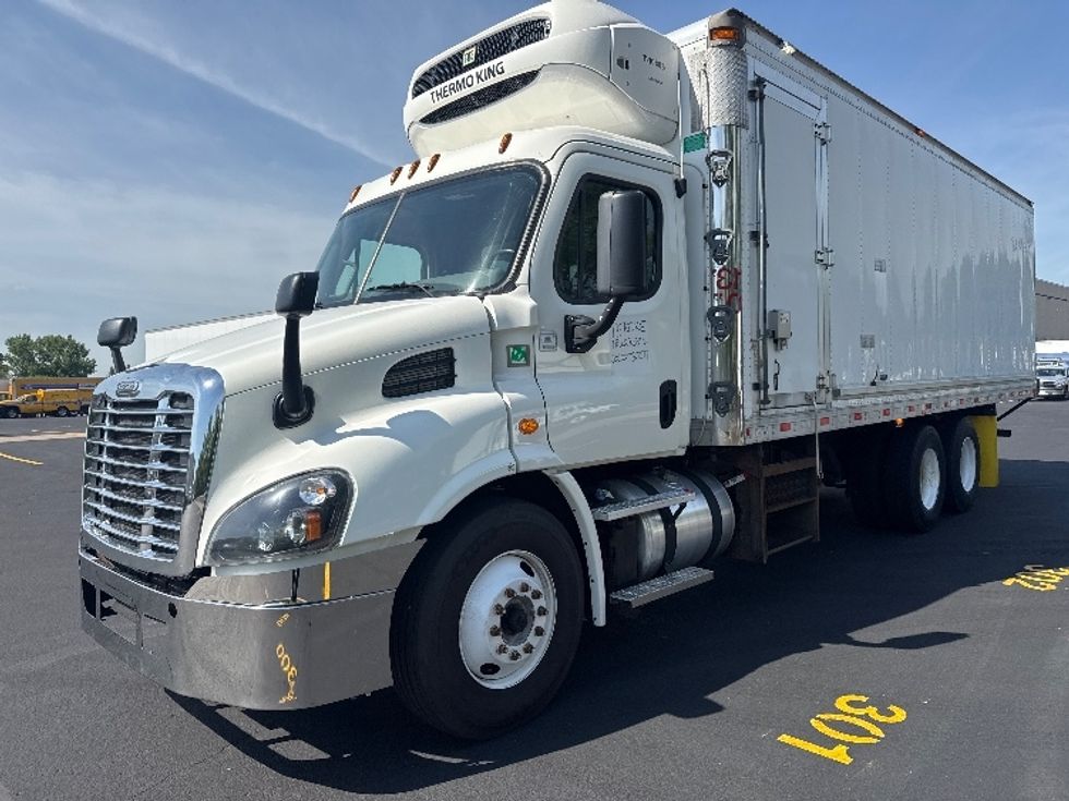 Refrigerated Truck-Light and Medium Duty Trucks-Freightliner-2018-Cascadia X11364S-Brooklyn Park-MN-535,782\n\t\tmiles-$ 72,250 - Image 3
