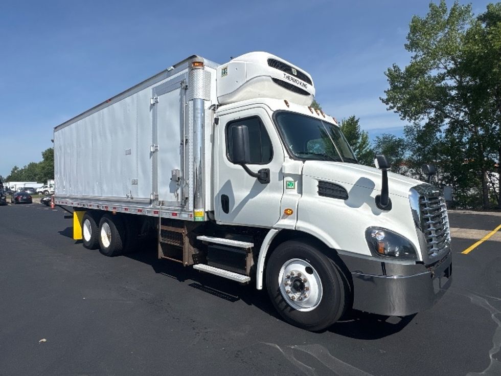Refrigerated Truck-Light and Medium Duty Trucks-Freightliner-2018-Cascadia X11364S-Brooklyn Park-MN-535,782\n\t\tmiles-$ 72,250 - Image 1
