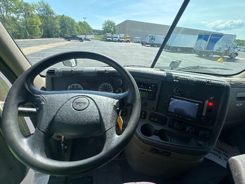 Refrigerated Truck-Light and Medium Duty Trucks-Freightliner-2018-Cascadia X11364S-Brooklyn Park-MN-535,782\n\t\tmiles-$ 72,250 - Image 17