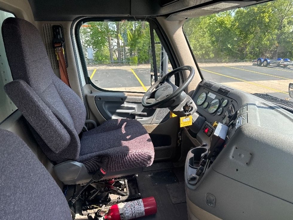 Refrigerated Truck-Light and Medium Duty Trucks-Freightliner-2018-Cascadia X11364S-Brooklyn Park-MN-535,782\n\t\tmiles-$ 72,250 - Image 21