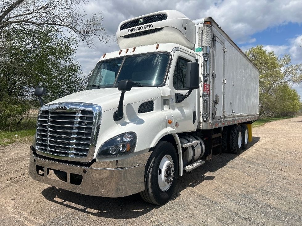 Refrigerated Truck-Light and Medium Duty Trucks-Freightliner-2018-Cascadia X11364S-Eau Claire-WI-513,933\n\t\tmiles-$ 71,750 - Image 3