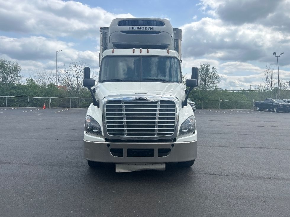 Refrigerated Truck-Light and Medium Duty Trucks-Freightliner-2018-Cascadia X11364S-Indianapolis-IN-393,657\n\t\tmiles-$ 78,000 - Image 2