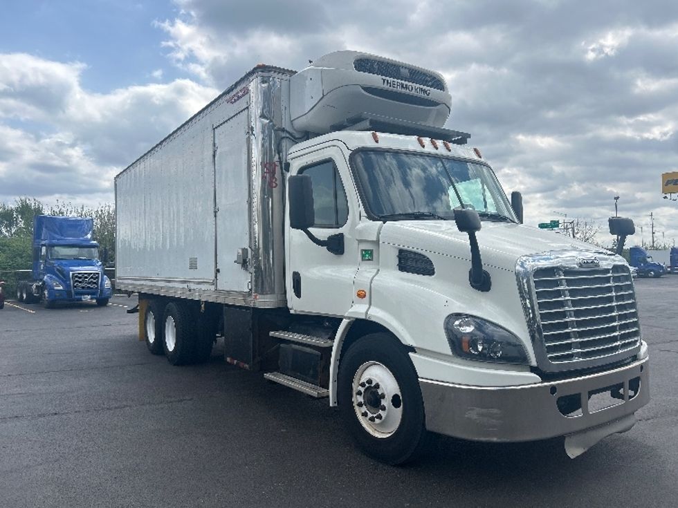 Refrigerated Truck-Light and Medium Duty Trucks-Freightliner-2018-Cascadia X11364S-Indianapolis-IN-393,657\n\t\tmiles-$ 78,000 - Image 1