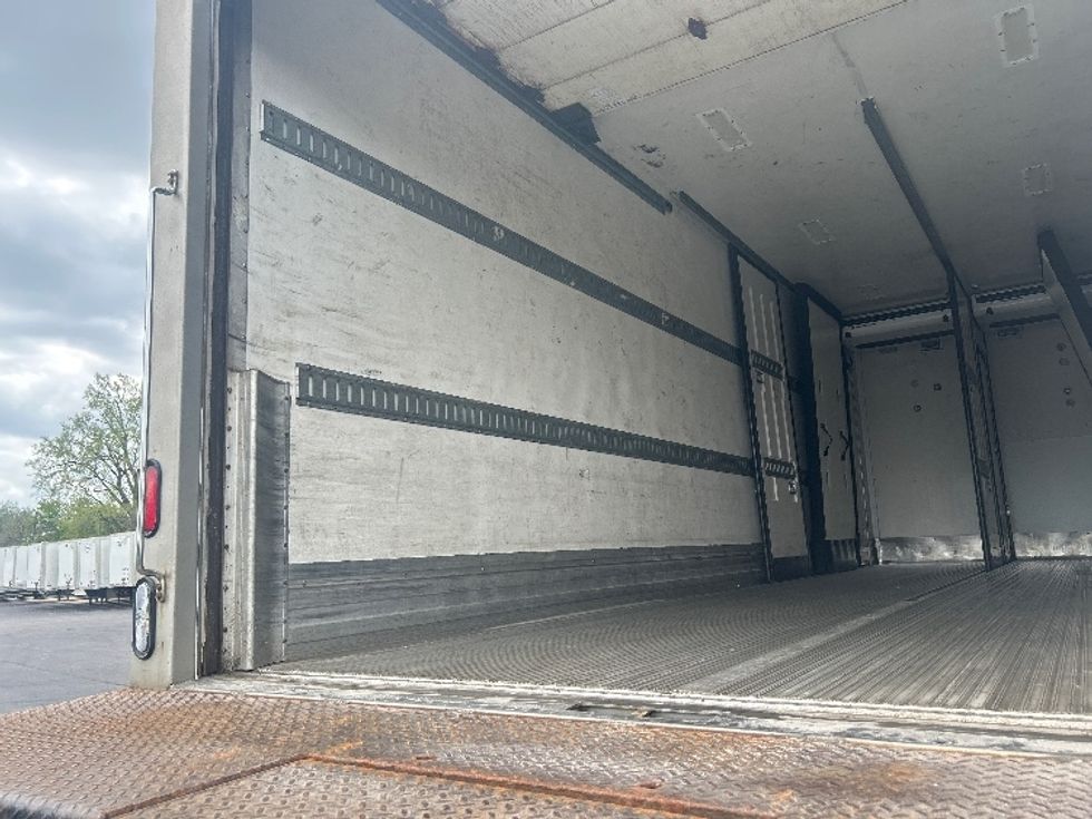 Refrigerated Truck-Light and Medium Duty Trucks-Freightliner-2018-Cascadia X11364S-Indianapolis-IN-393,657\n\t\tmiles-$ 78,000 - Image 10