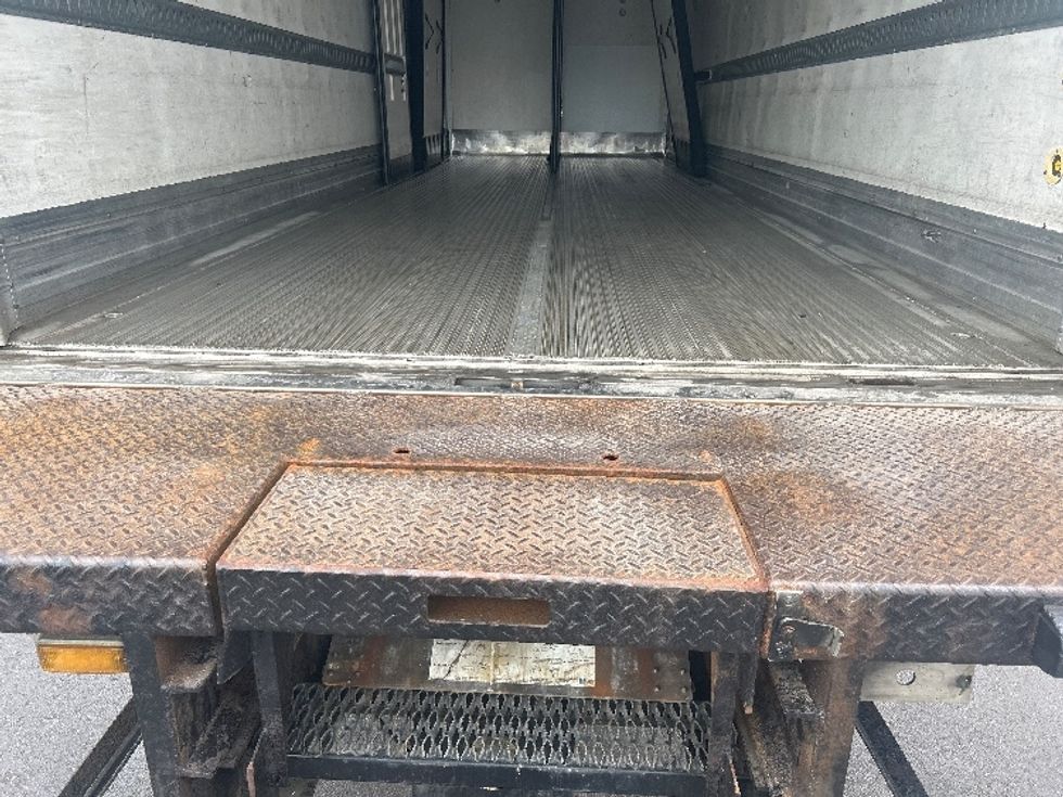 Refrigerated Truck-Light and Medium Duty Trucks-Freightliner-2018-Cascadia X11364S-Indianapolis-IN-393,657\n\t\tmiles-$ 78,000 - Image 9