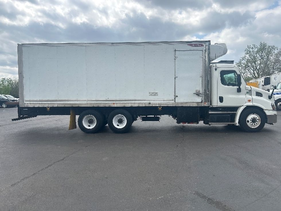 Refrigerated Truck-Light and Medium Duty Trucks-Freightliner-2018-Cascadia X11364S-Indianapolis-IN-393,657\n\t\tmiles-$ 78,000 - Image 14