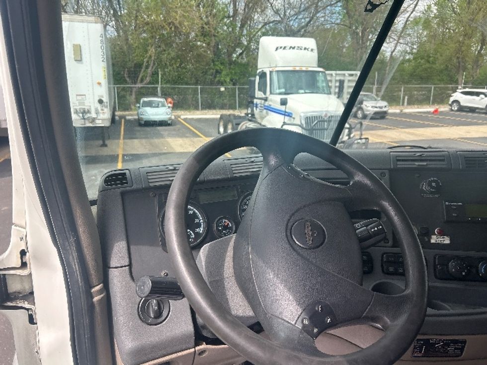 Refrigerated Truck-Light and Medium Duty Trucks-Freightliner-2018-Cascadia X11364S-Indianapolis-IN-393,657\n\t\tmiles-$ 78,000 - Image 16