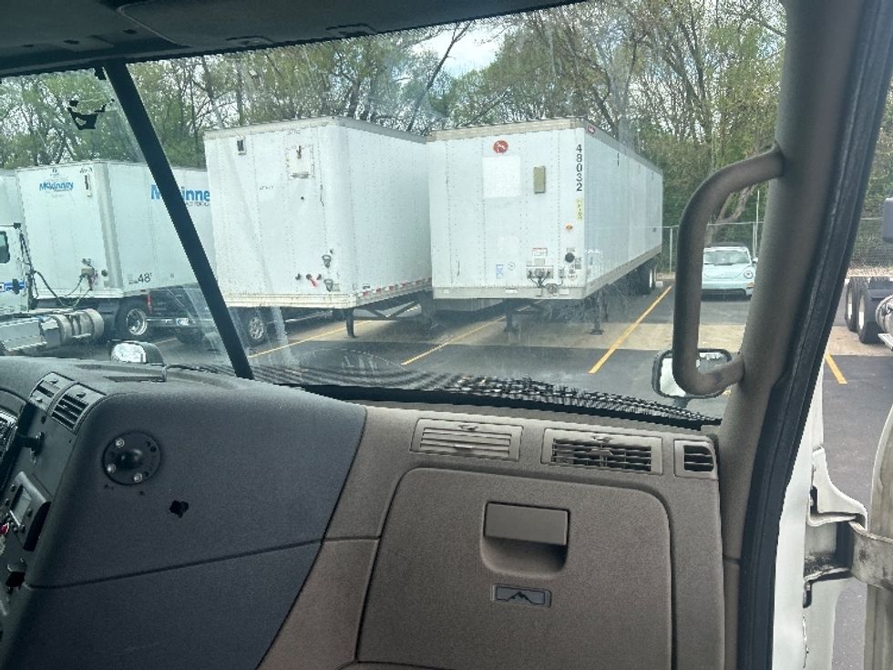 Refrigerated Truck-Light and Medium Duty Trucks-Freightliner-2018-Cascadia X11364S-Indianapolis-IN-393,657\n\t\tmiles-$ 78,000 - Image 20