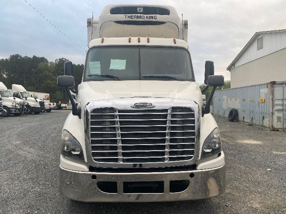 Refrigerated Truck-Light and Medium Duty Trucks-Freightliner-2018-Cascadia X11364S-Resaca-GA-285,763\n\t\tmiles-$ 87,000 - Image 2